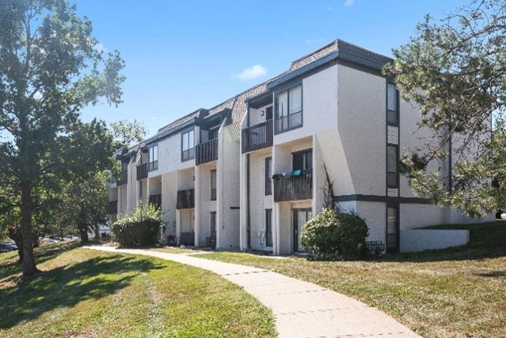 Independence Apartment: 3926 s Redwood Dr