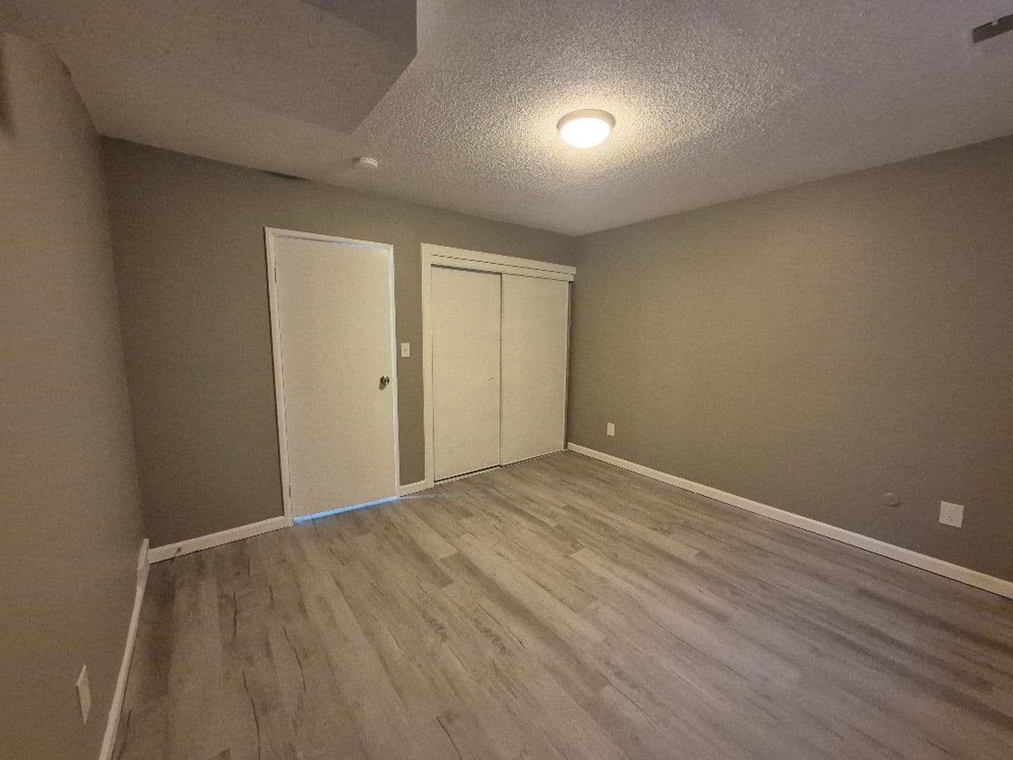 Independence Apartment: 3926 s Redwood Dr