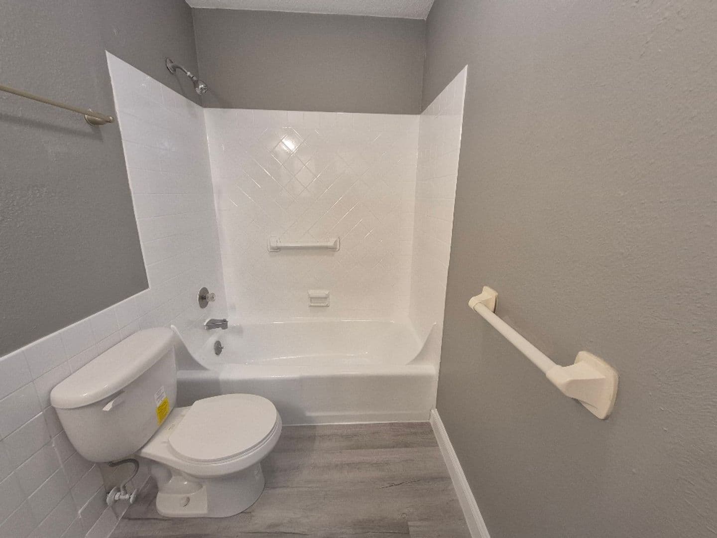 Independence Apartment: 3926 s Redwood Dr