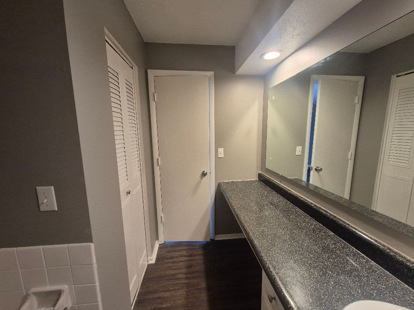 Independence Apartment: 3926 s Redwood Dr