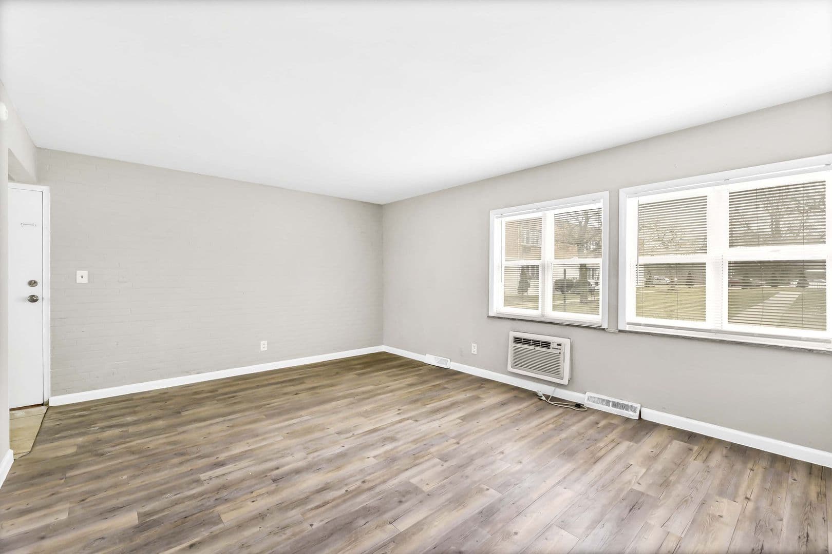 Fairview Park Apartment: 20648 Lorain Road