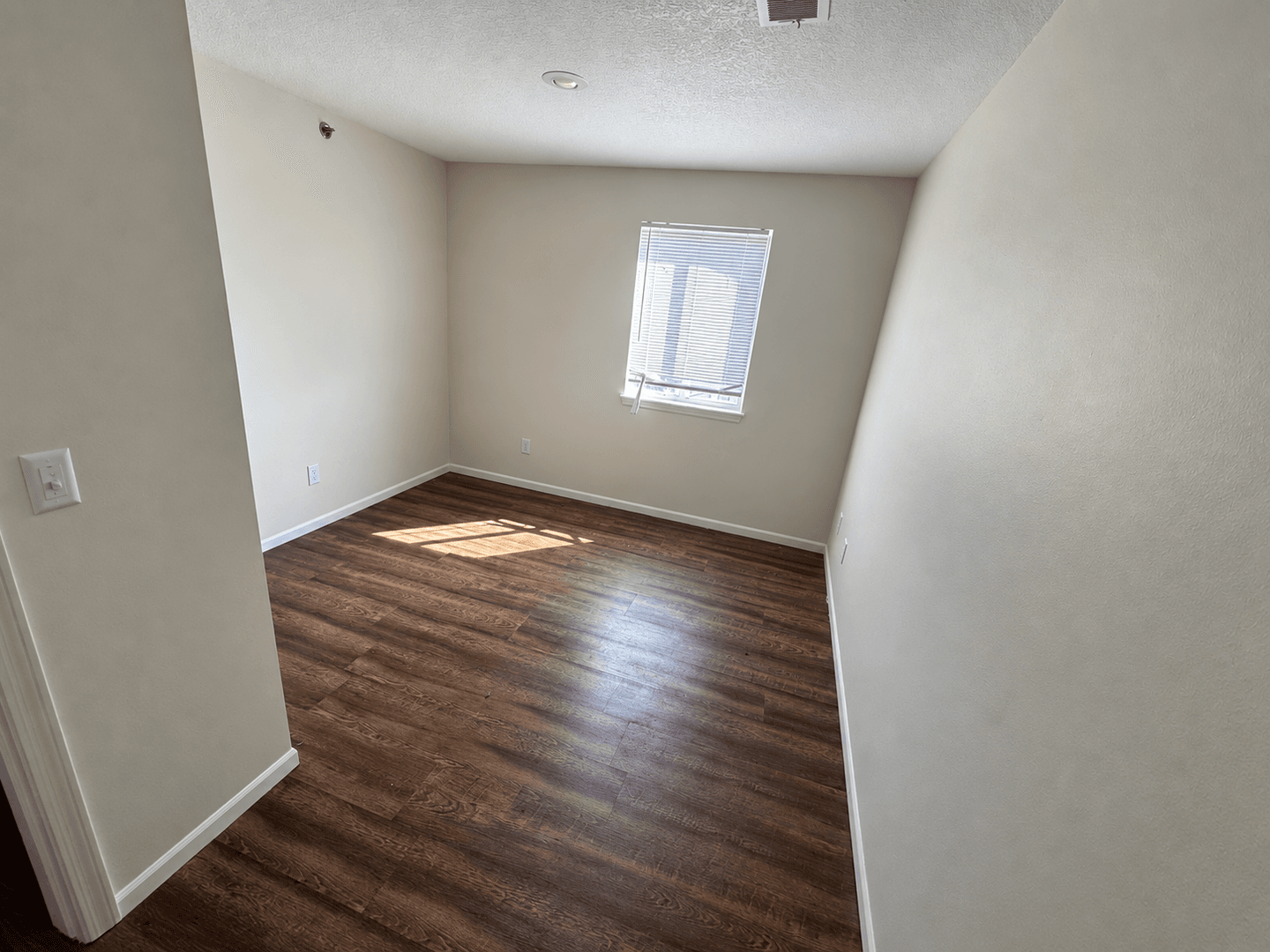 Shawnee Apartment: 10900 Oasis Court