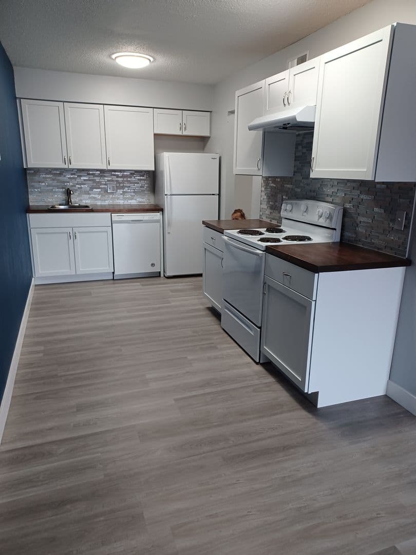 Ankeny Apartment: 1713 NW Pine Road