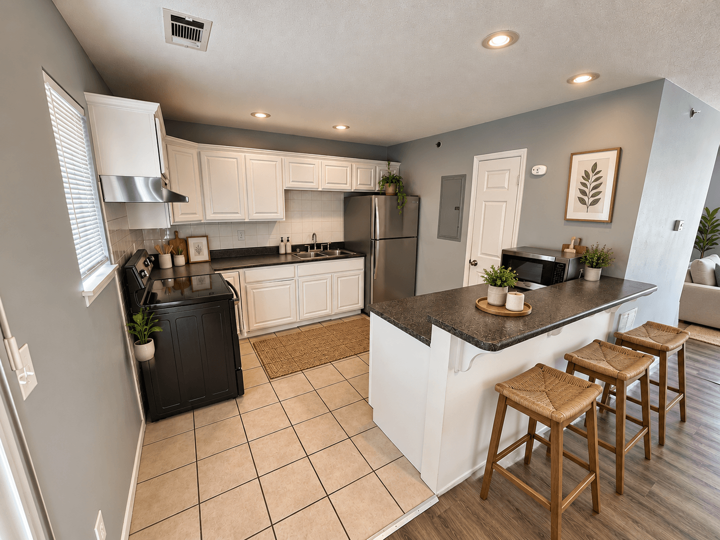Shawnee Apartment: 10900 Oasis Court