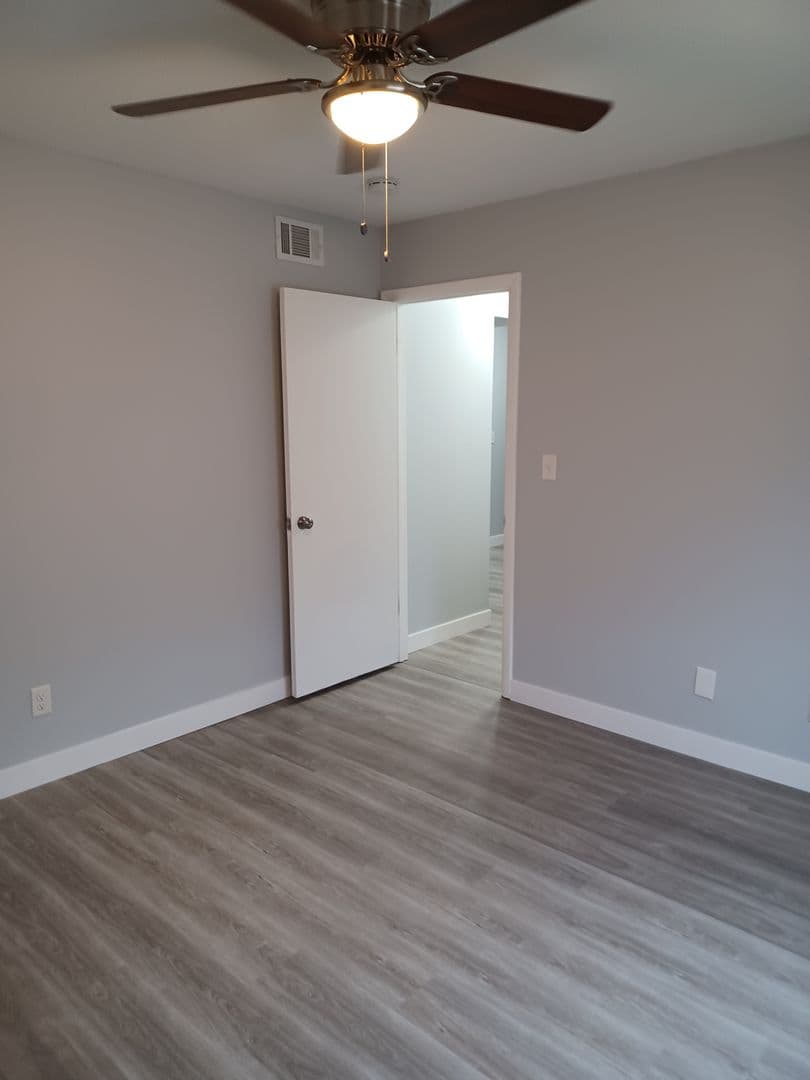 Ankeny Apartment: 1713 NW Pine Road