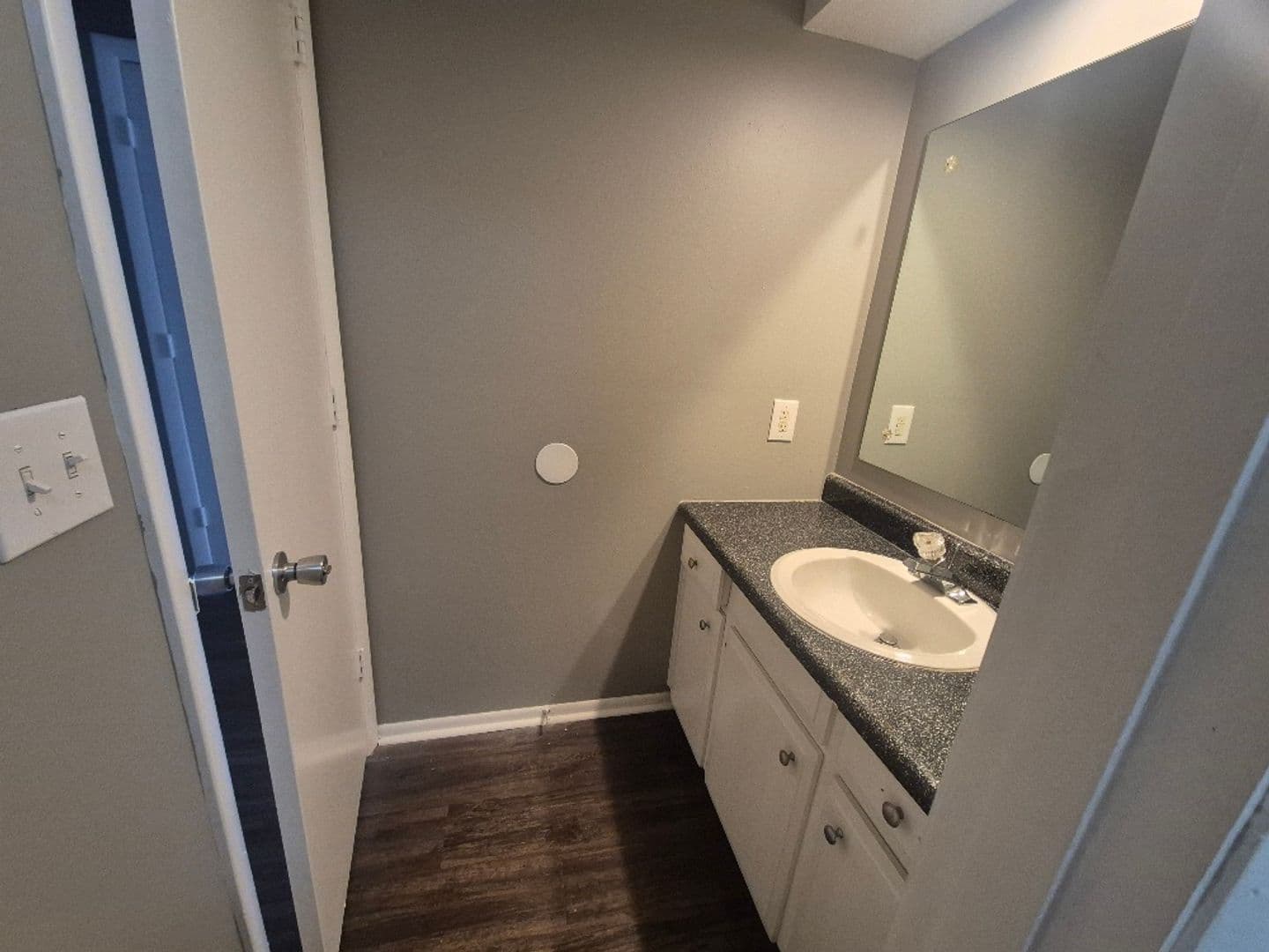Independence Apartment: 3926 s Redwood Dr
