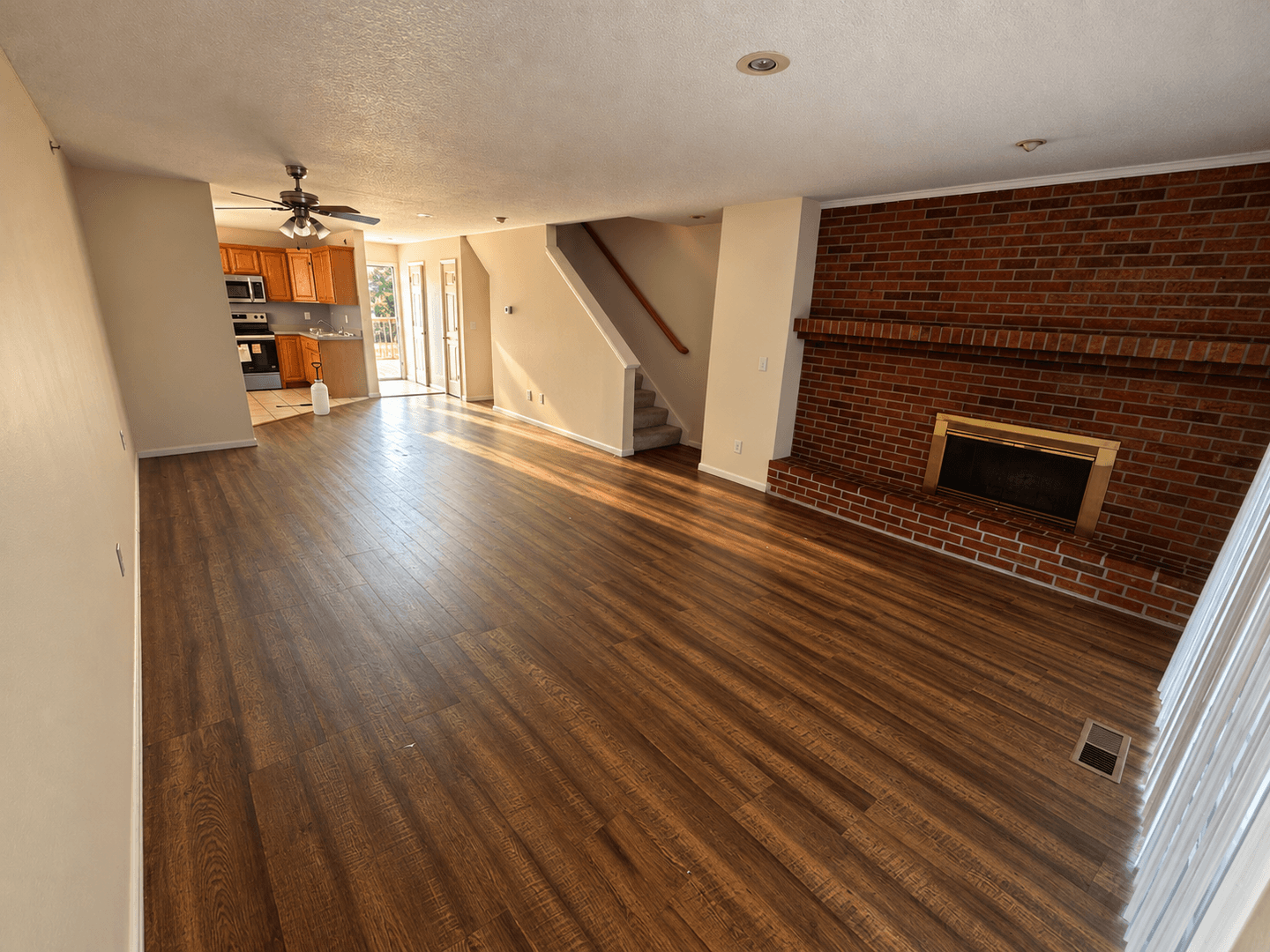 Shawnee Apartment: 10900 Oasis Court
