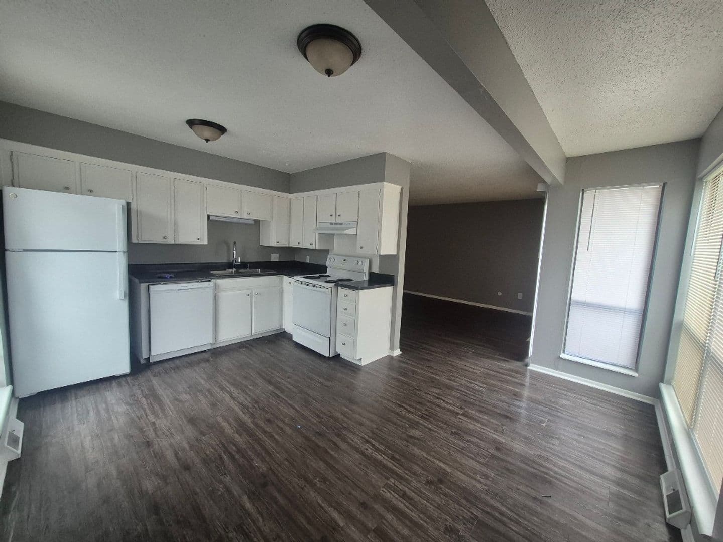 Independence Apartment: 3926 s Redwood Dr