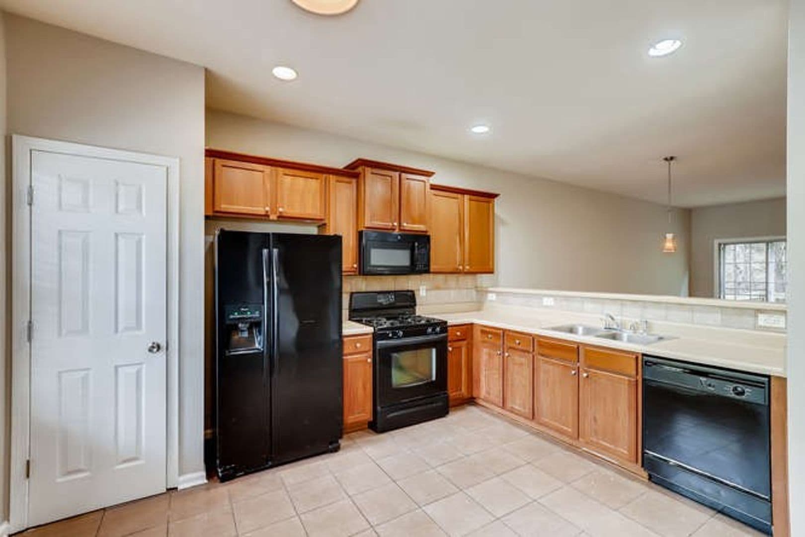 Atlanta Townhome: 744 Celeste Ln.