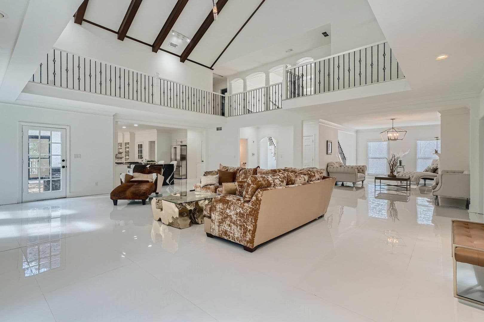 Atlanta House: 425 Ferry Lndg