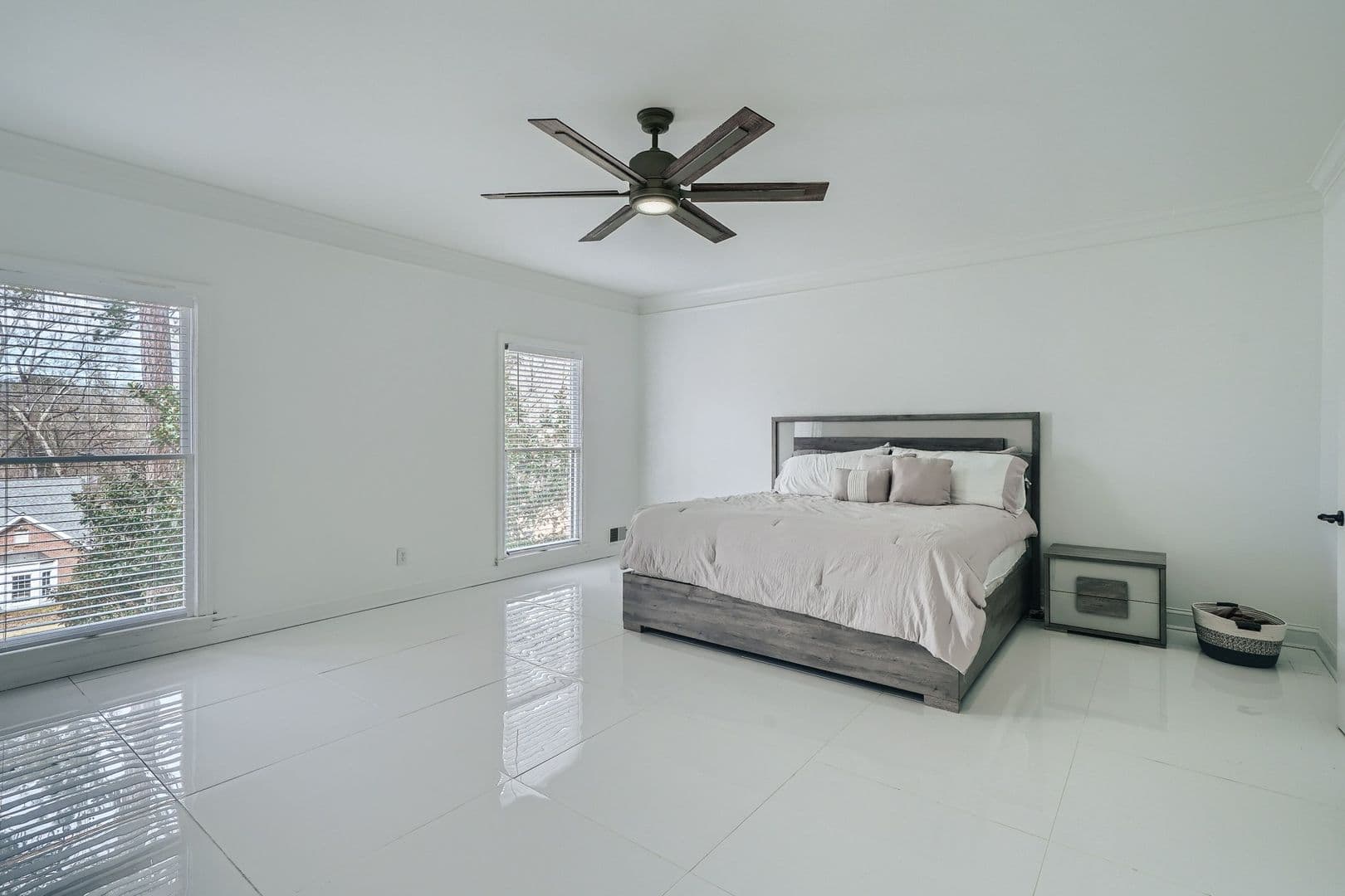 Atlanta House: 425 Ferry Lndg