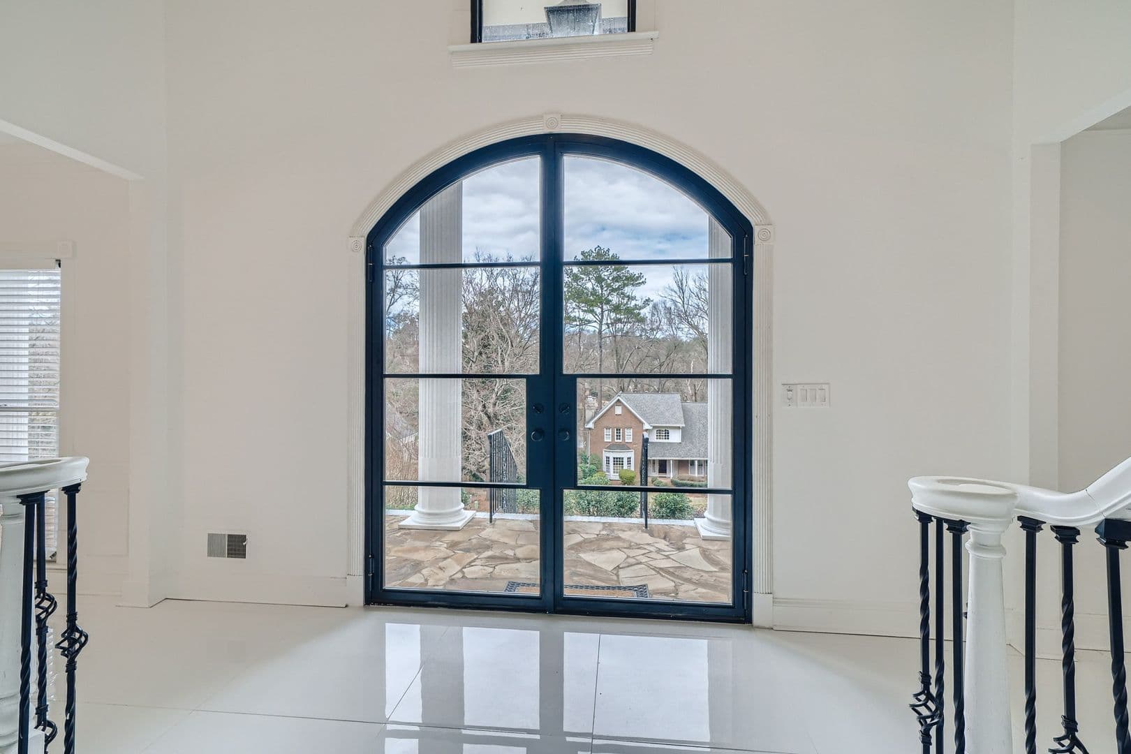 Atlanta House: 425 Ferry Lndg