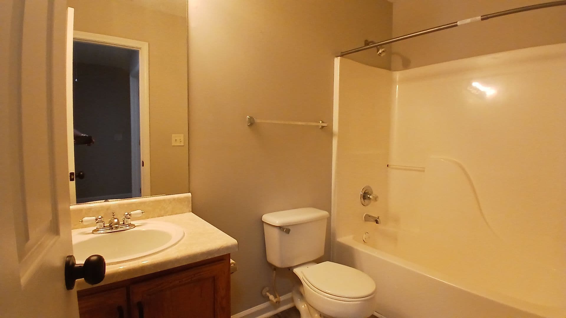 Union City House: 7900 Four Oaks Court