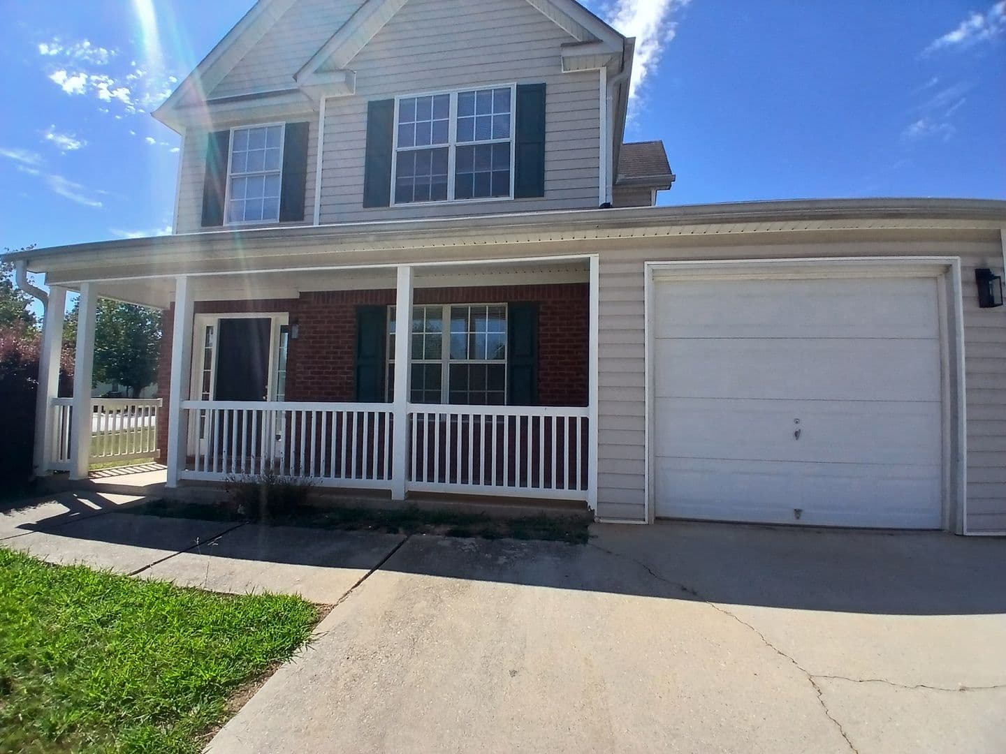 Union City House: 7900 Four Oaks Court