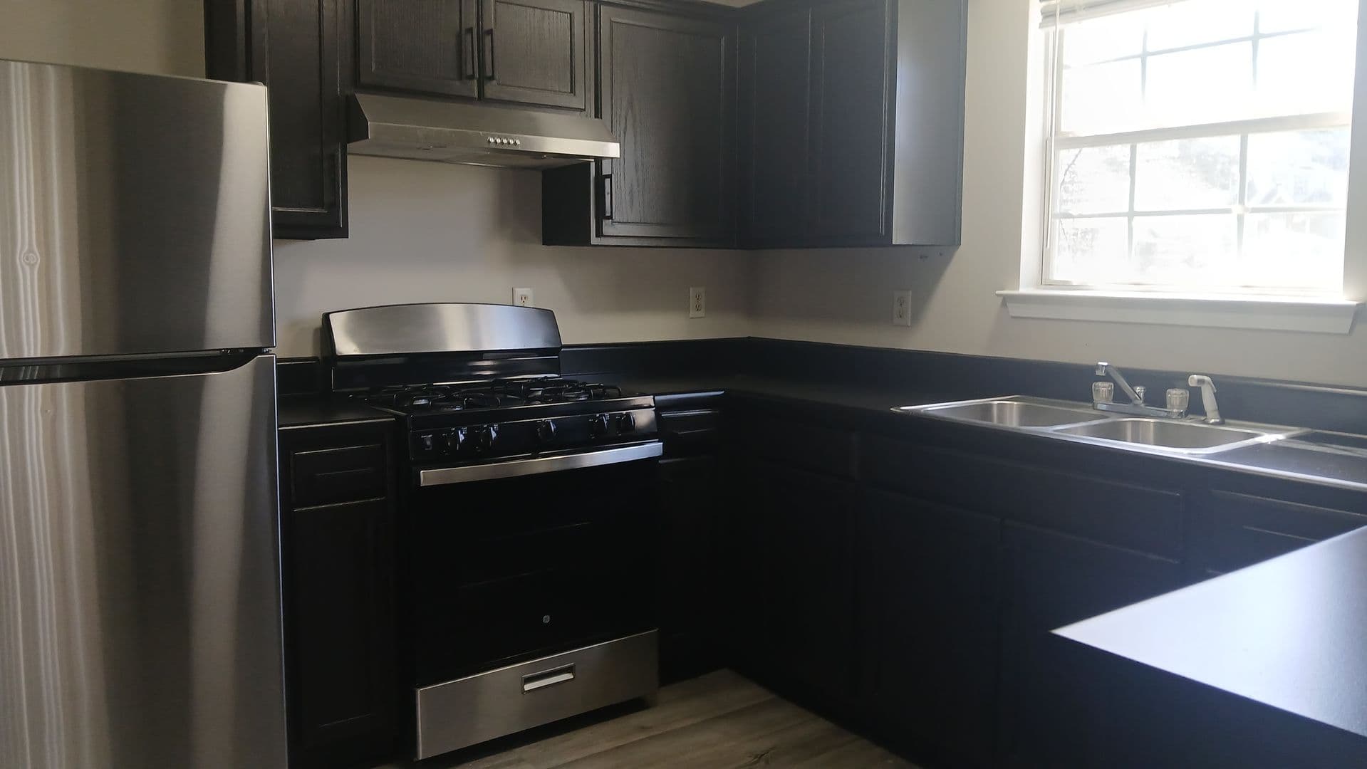Union City House: 7900 Four Oaks Court