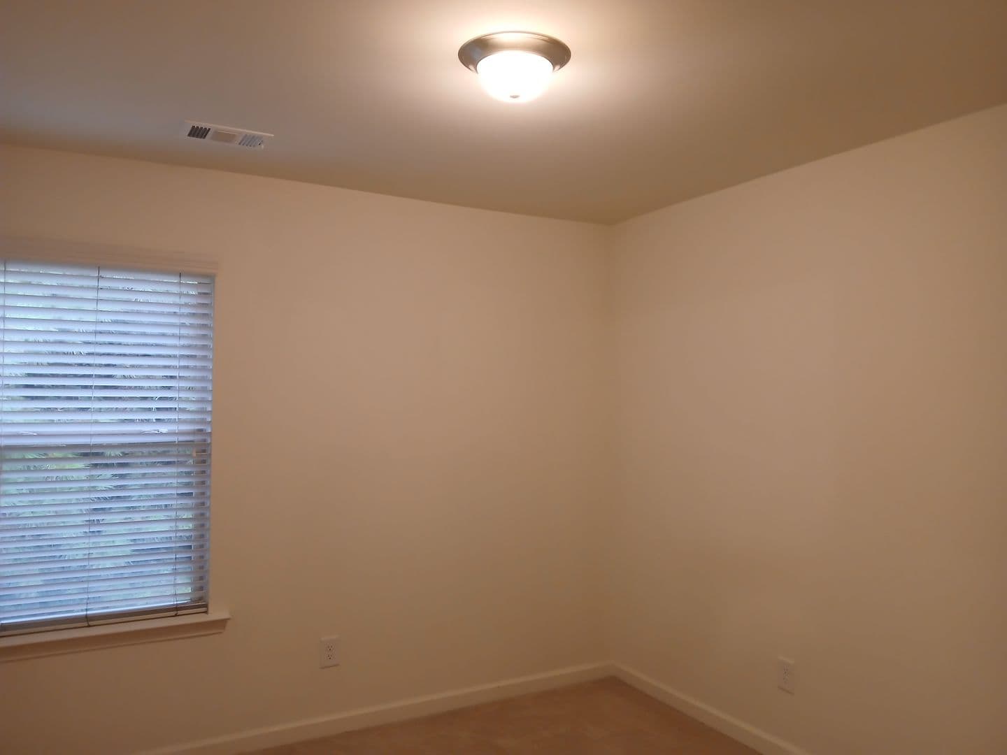 Fairburn House: 5531 Radford Loop
