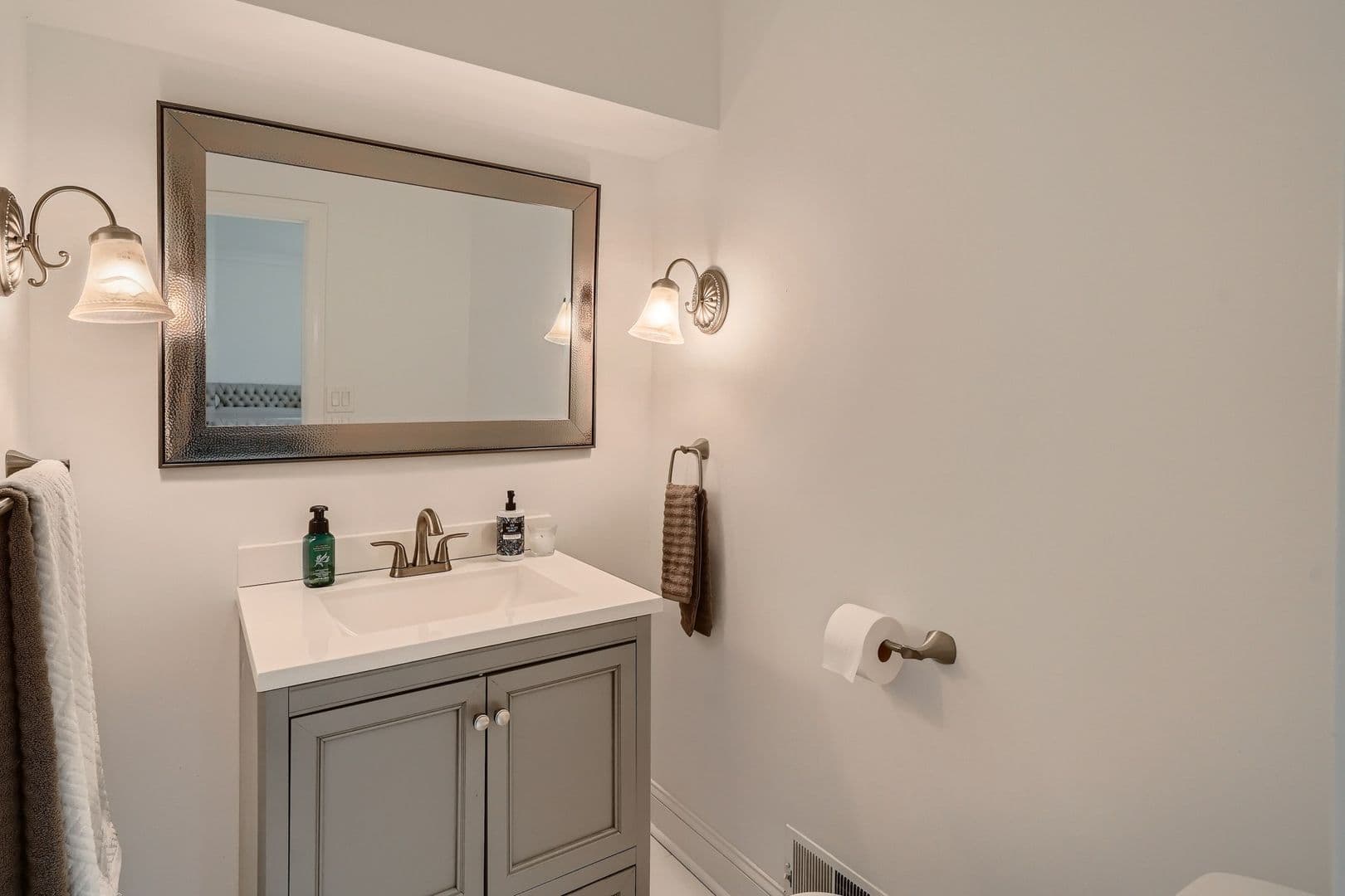 Atlanta House: 425 Ferry Lndg