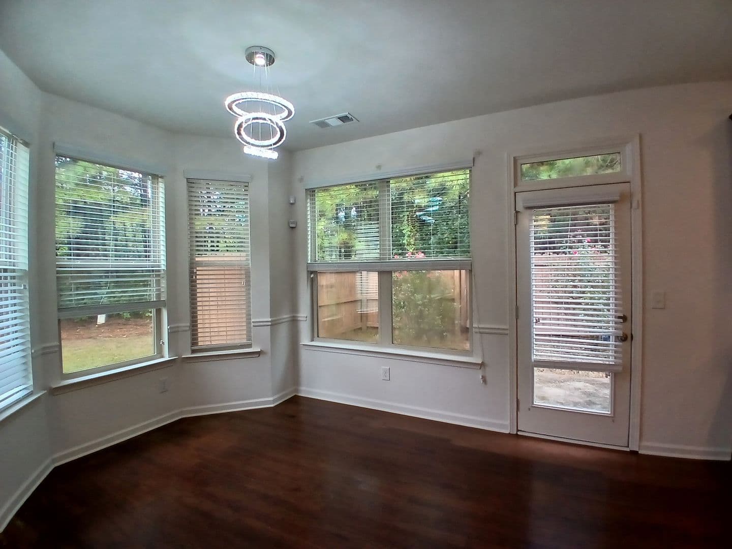 Fairburn House: 5531 Radford Loop