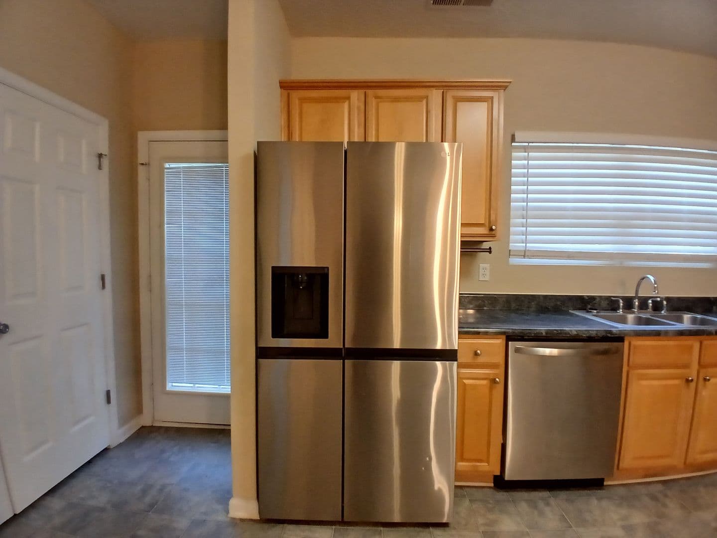 Hampton House: 1742 Fielding Way