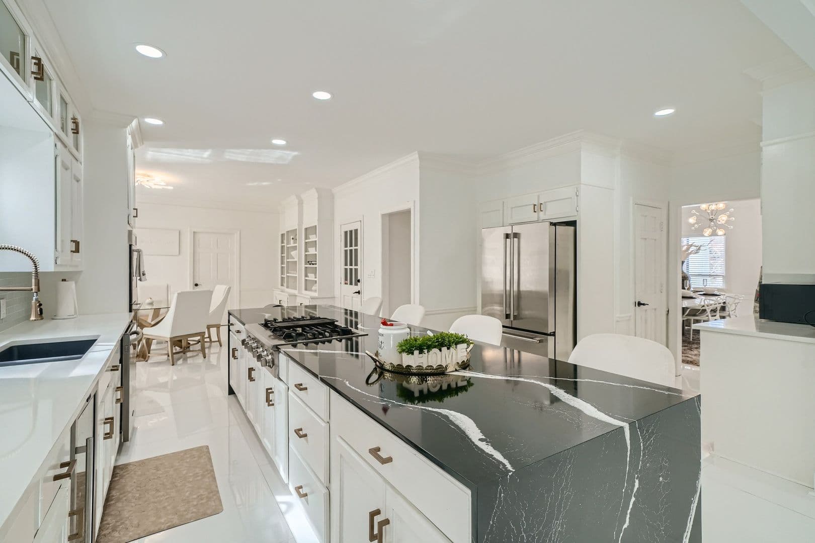 Atlanta House: 425 Ferry Lndg