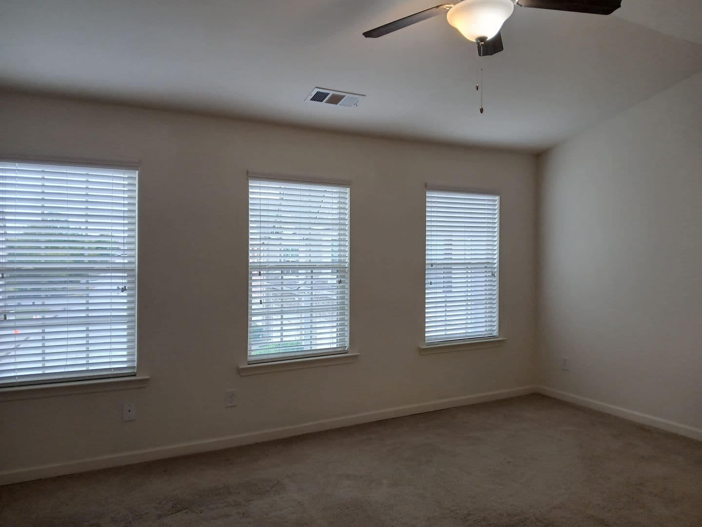 Fairburn House: 5531 Radford Loop
