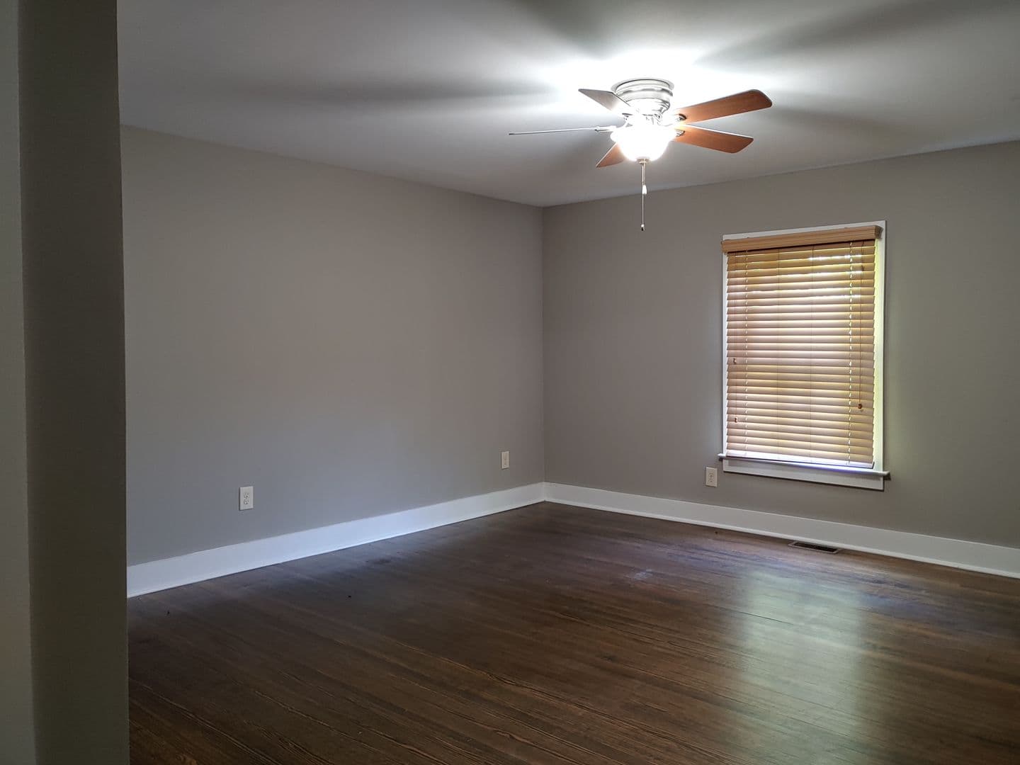 Atlanta House: 728 Queen St
