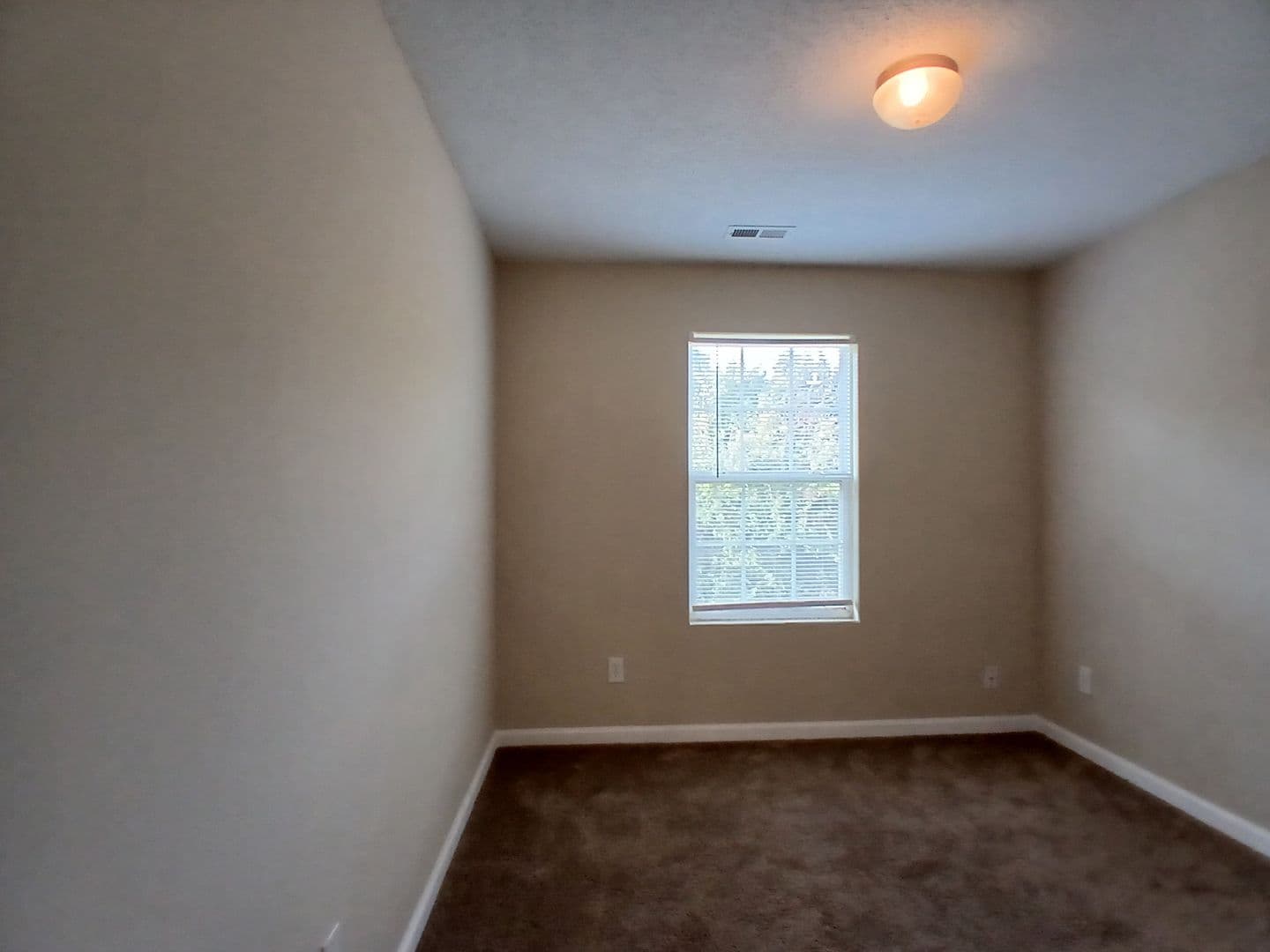 Hampton House: 1742 Fielding Way