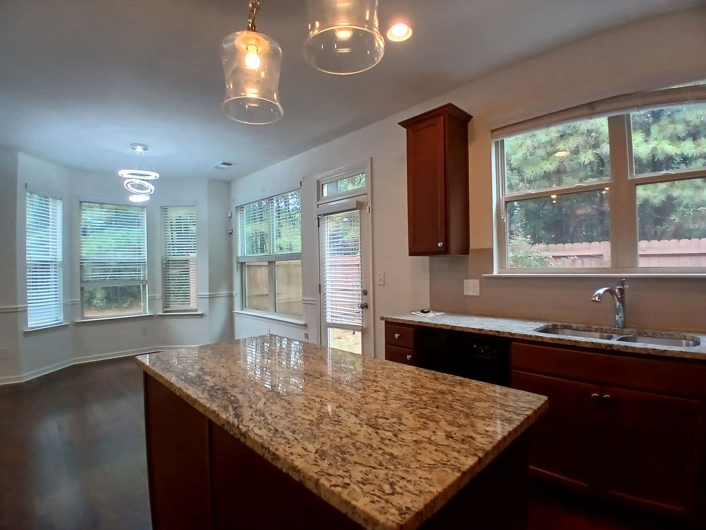 Fairburn House: 5531 Radford Loop