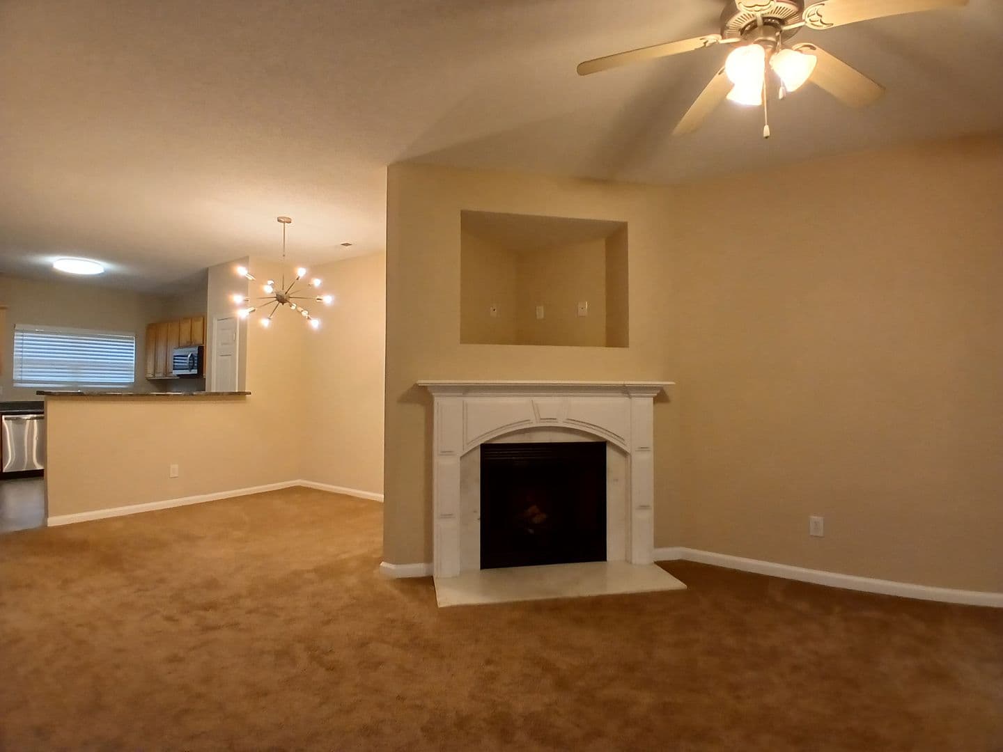 Hampton House: 1742 Fielding Way