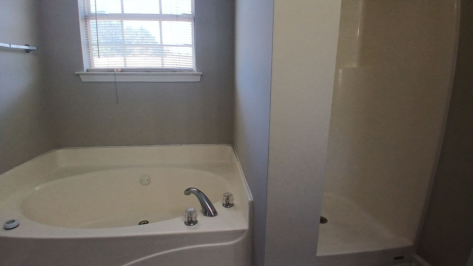Union City House: 7900 Four Oaks Court