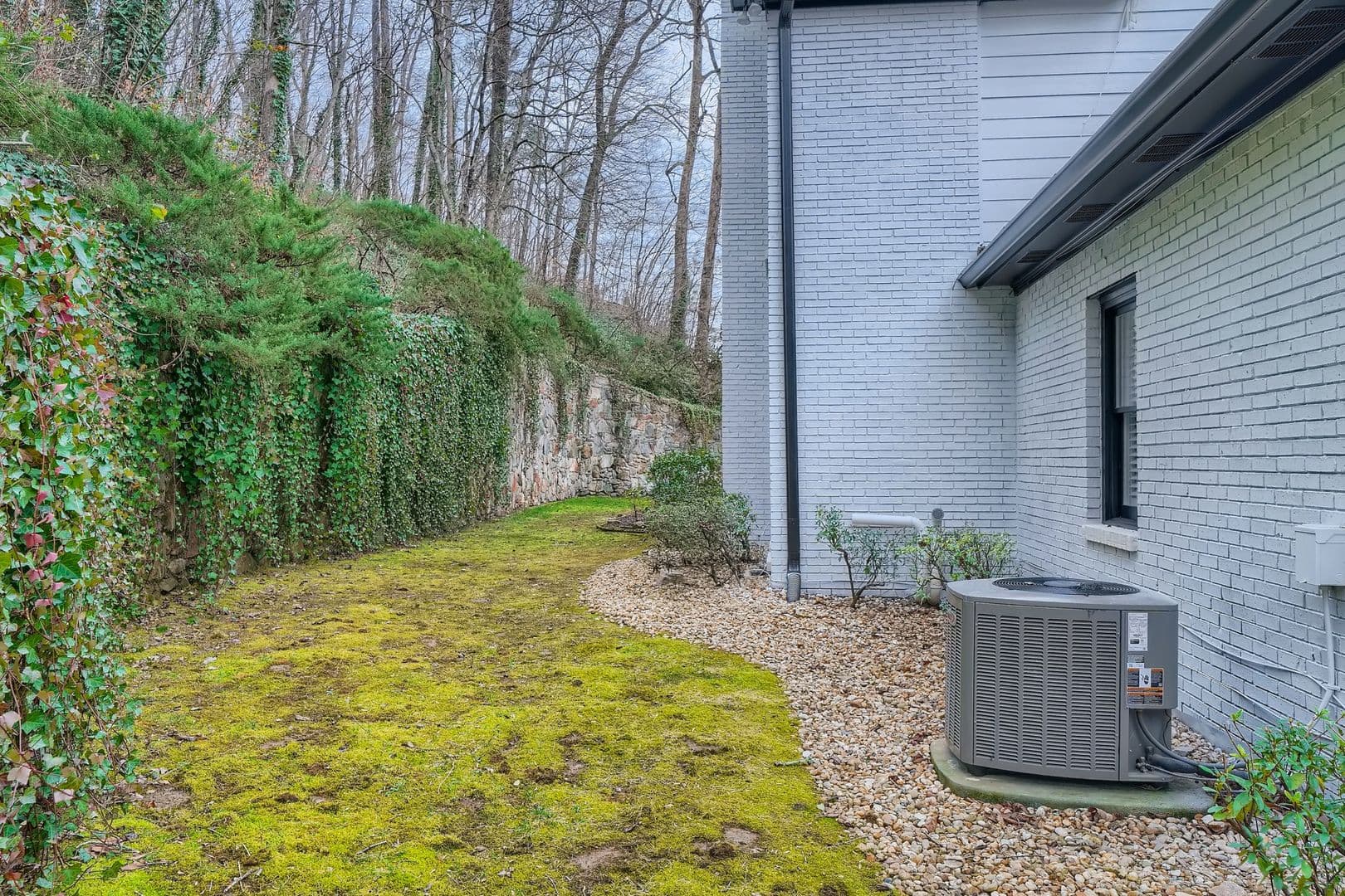 Atlanta House: 425 Ferry Lndg