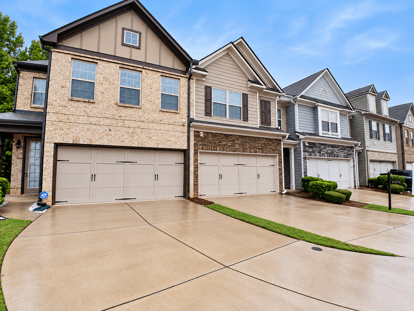Fairburn House: 5531 Radford Loop