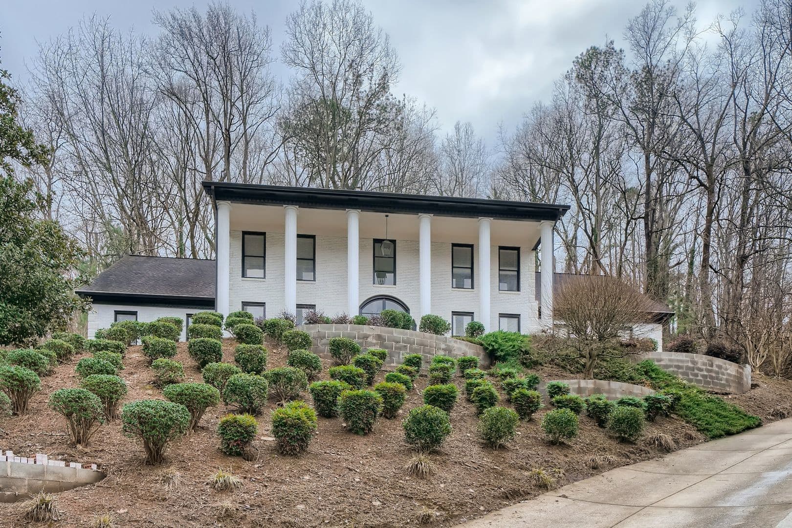 Atlanta House: 425 Ferry Lndg