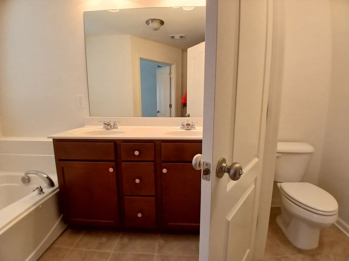 Fairburn House: 5531 Radford Loop