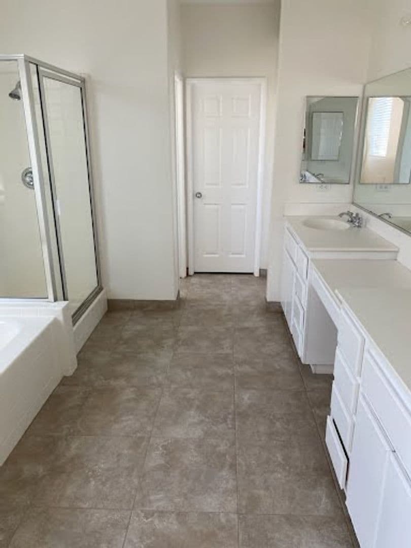 Romoland House: 28395 Red Apple Road