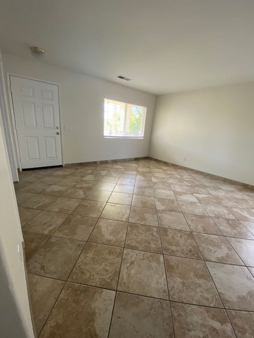 Menifee House: 30567 Pine Creek Drive