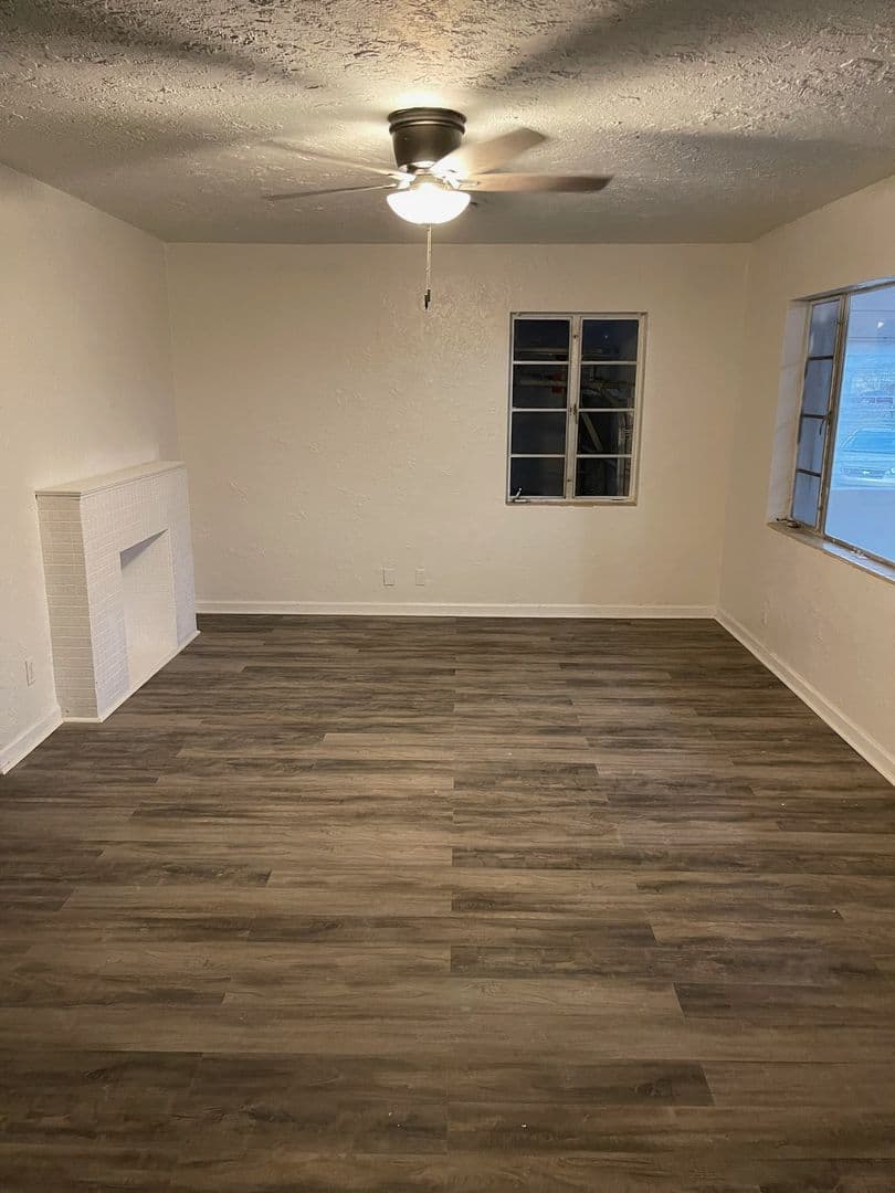 Fort Pierce House: 1117 Colonial Rd