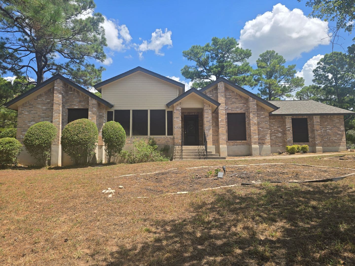 Bastrop House: 142 Kamakoa Lane