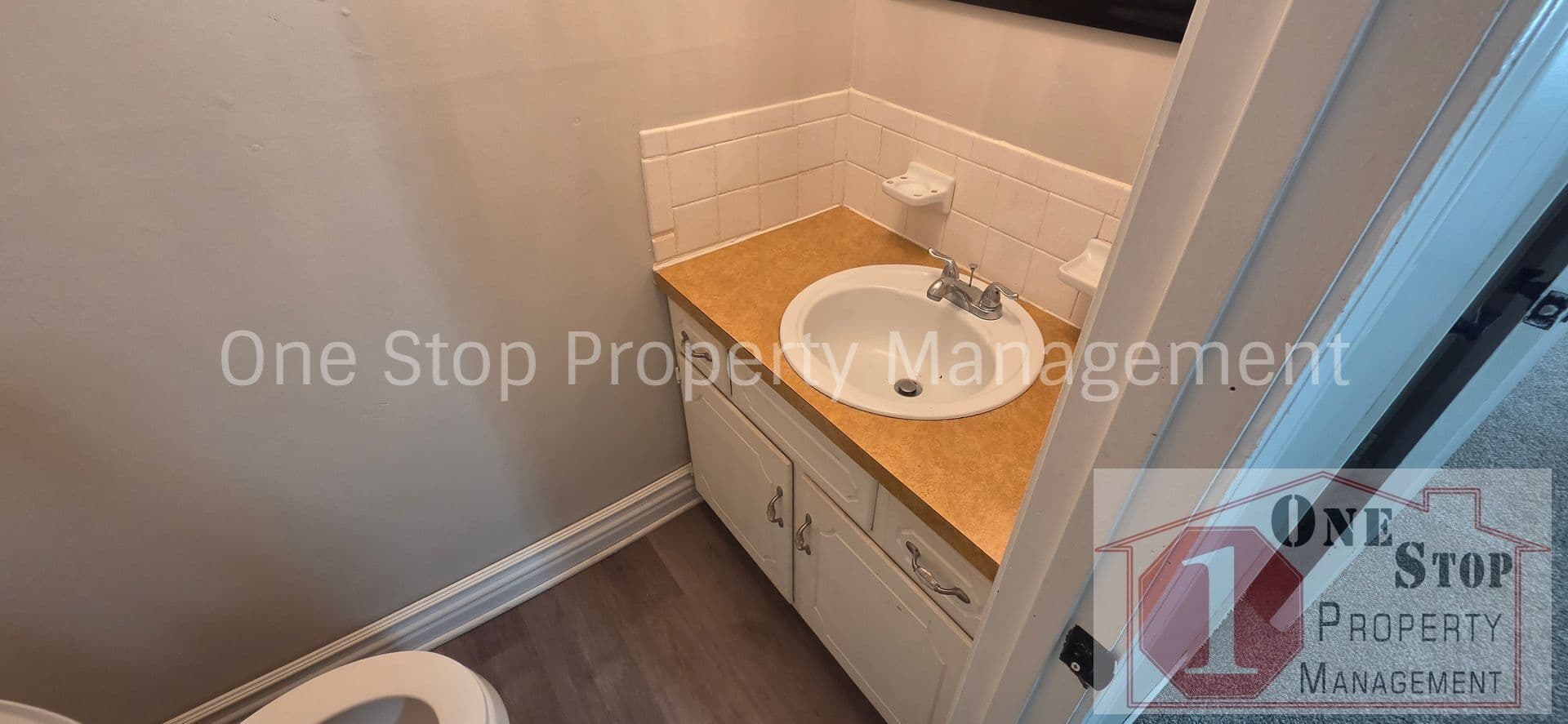 Independence House: 16618 E 3rd Terr N