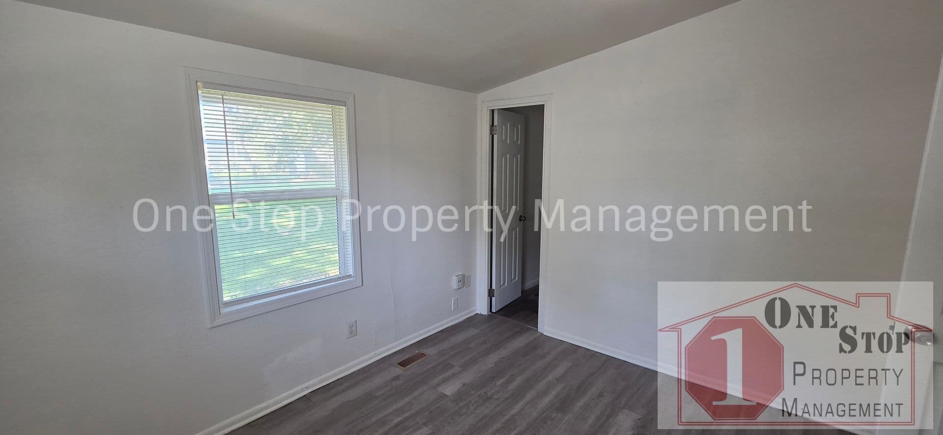 Independence House: 18508 E 5th St N