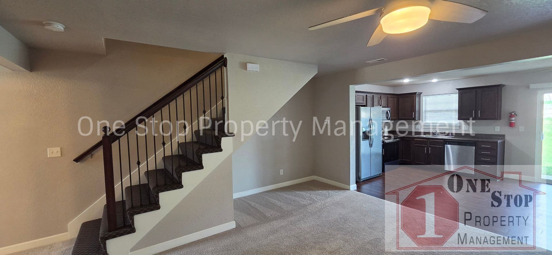Raymore House: 260 N Point Lane