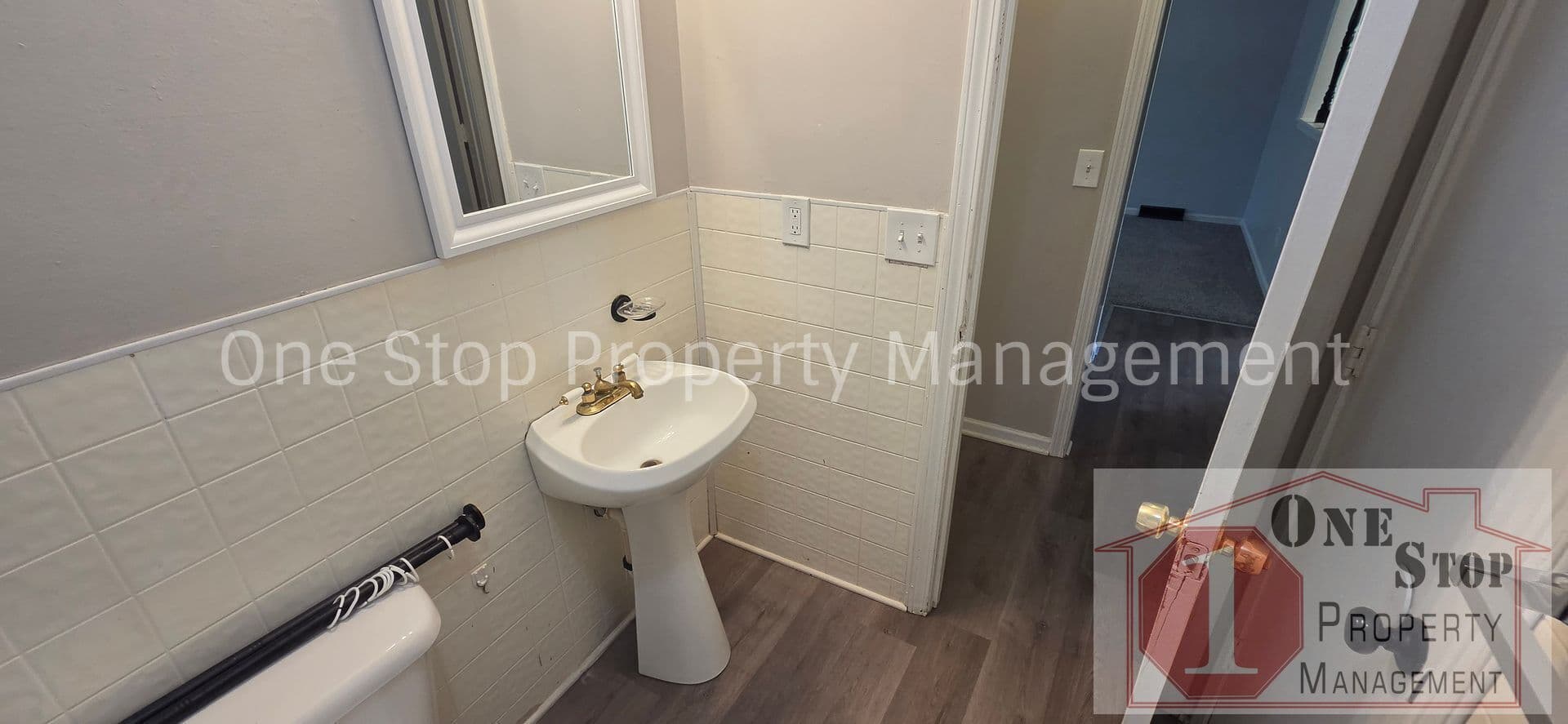 Independence House: 16618 E 3rd Terr N
