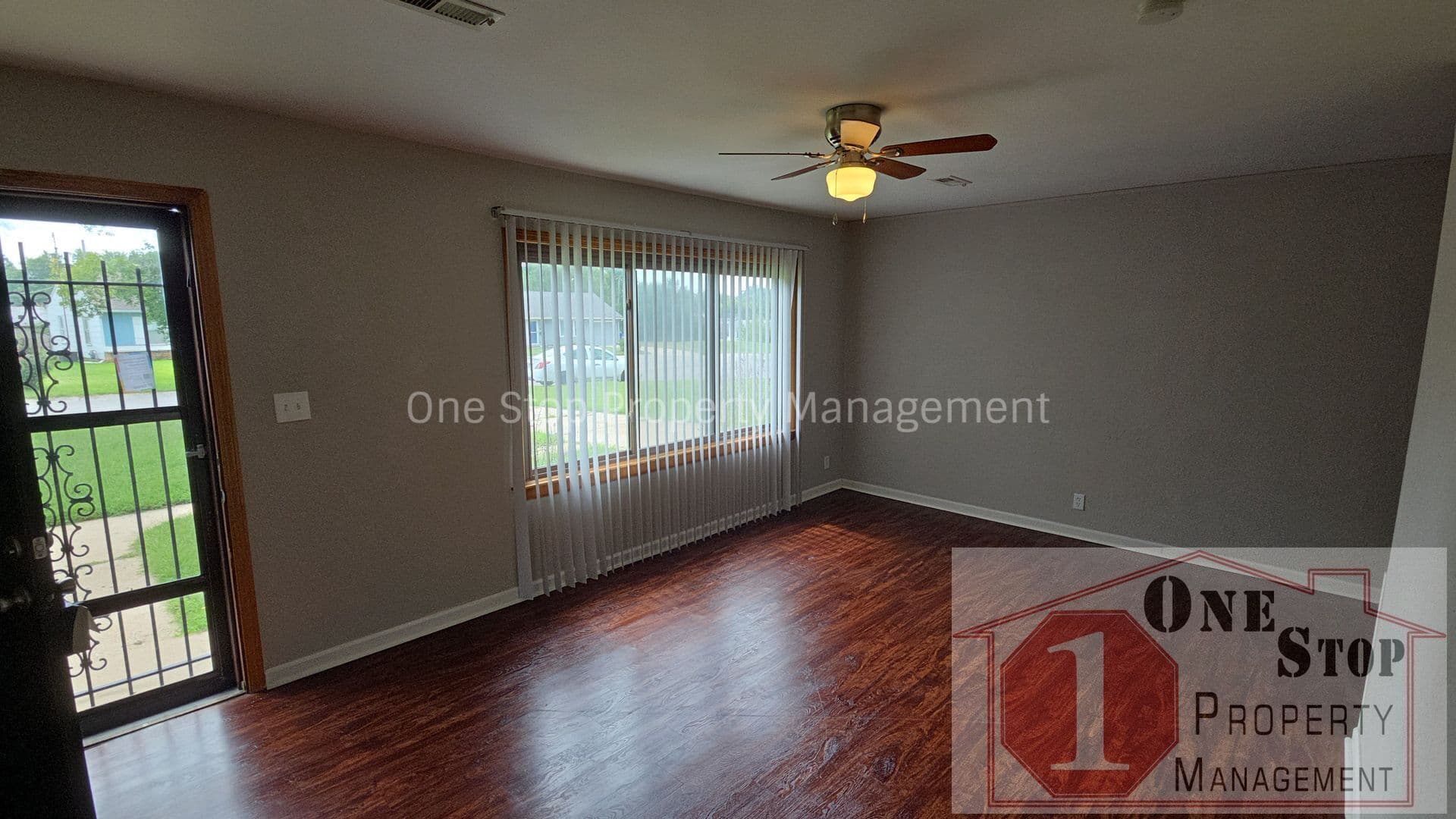 Gladstone House: 404 NE 67th Terrace