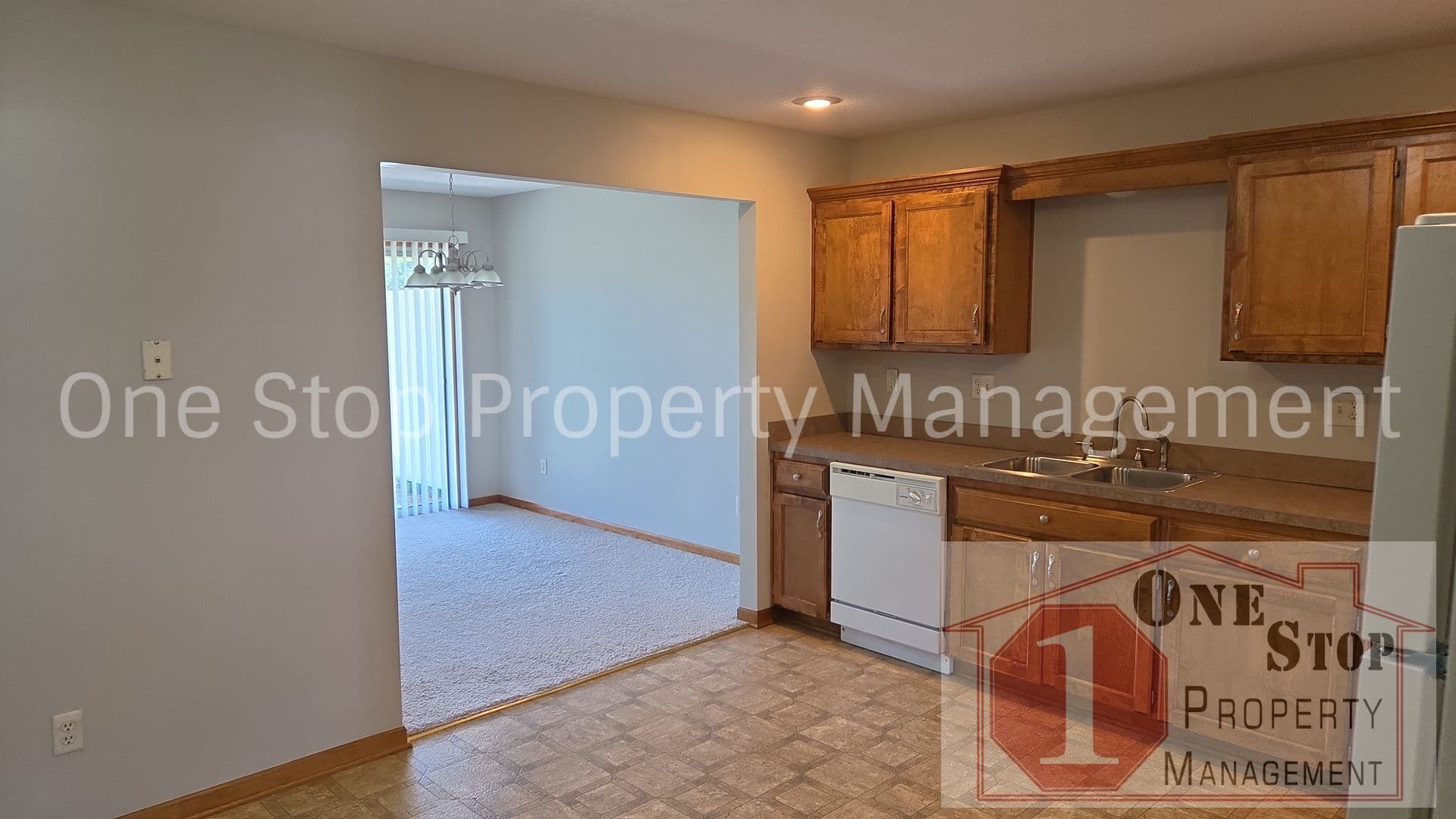 Grain Valley House: 1105 NW Willow Dr