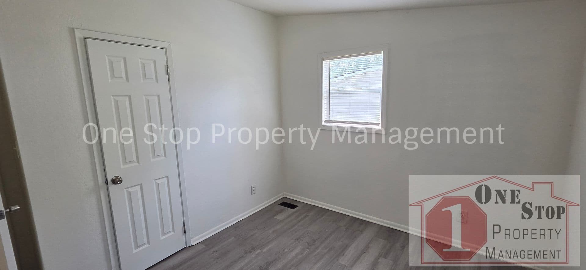 Independence House: 18508 E 5th St N