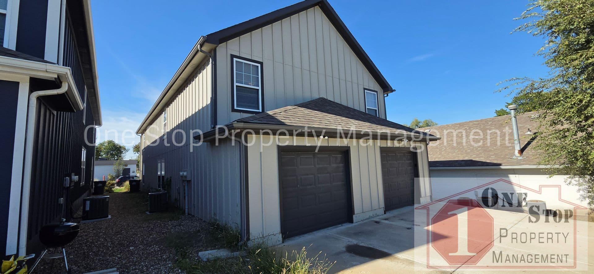Blue Springs House: 124 SW 8th Street