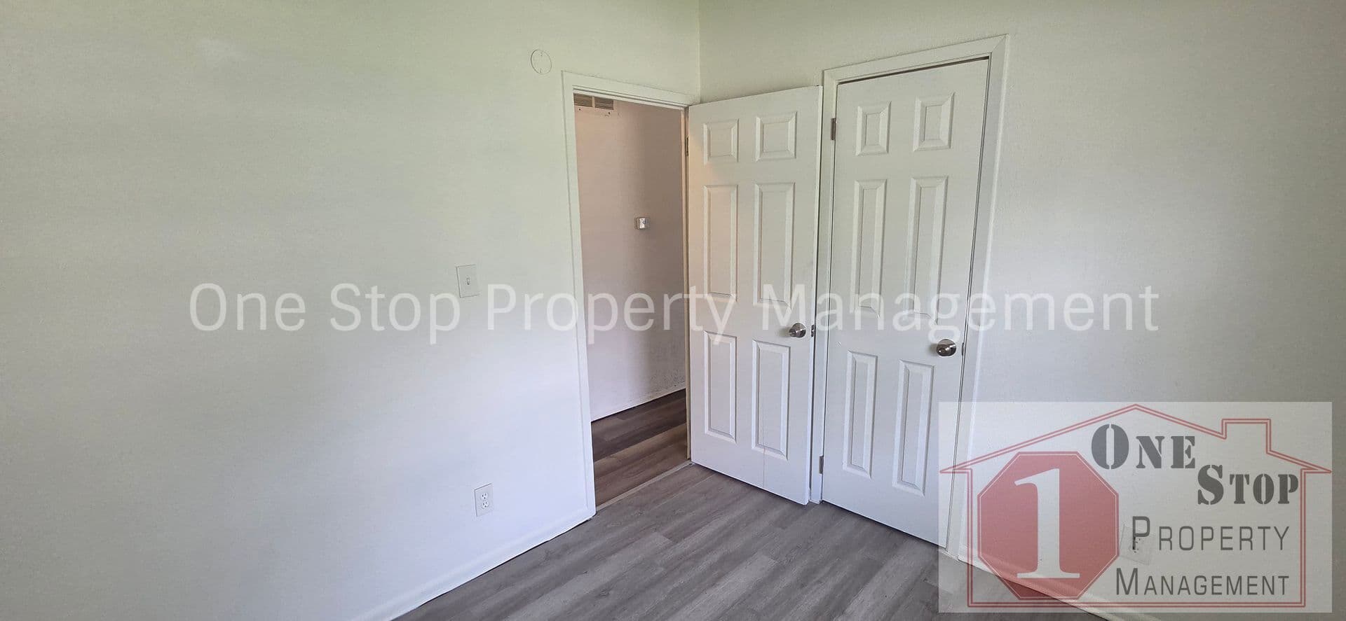 Independence House: 18508 E 5th St N