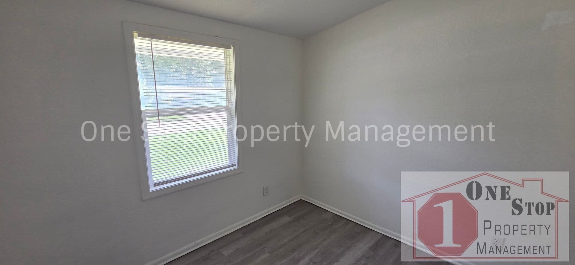 Independence House: 18508 E 5th St N