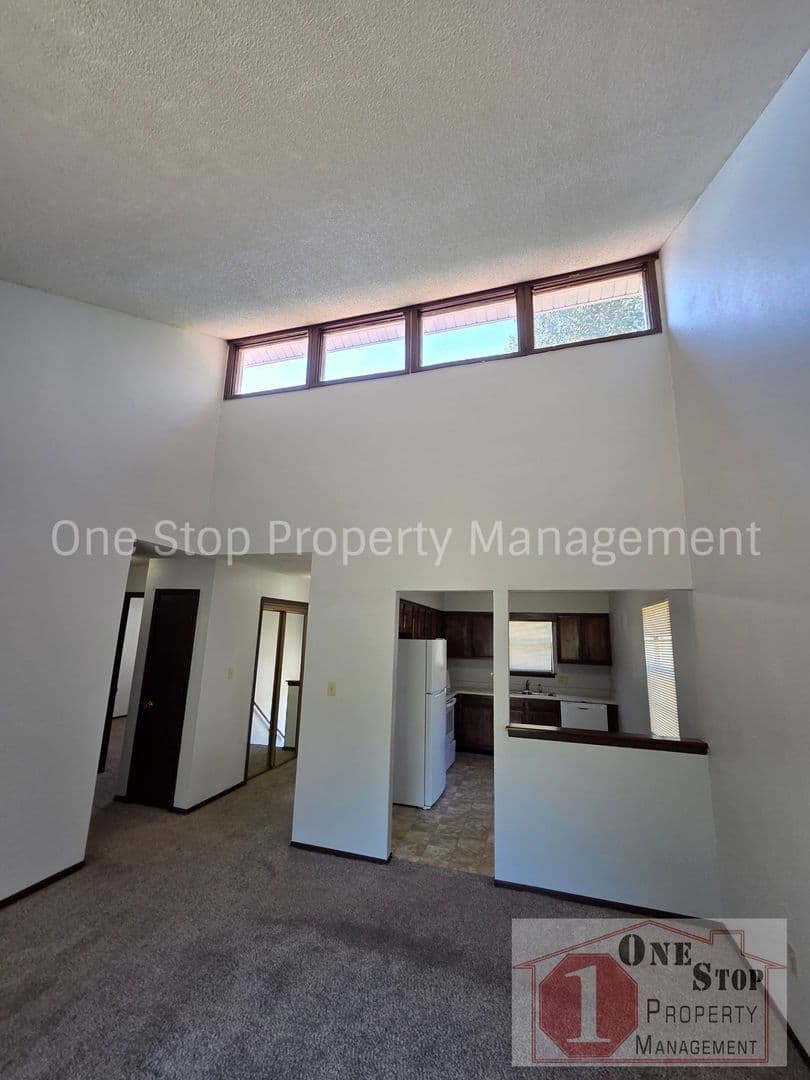 Independence House: 17312 E. 49th St Ct S