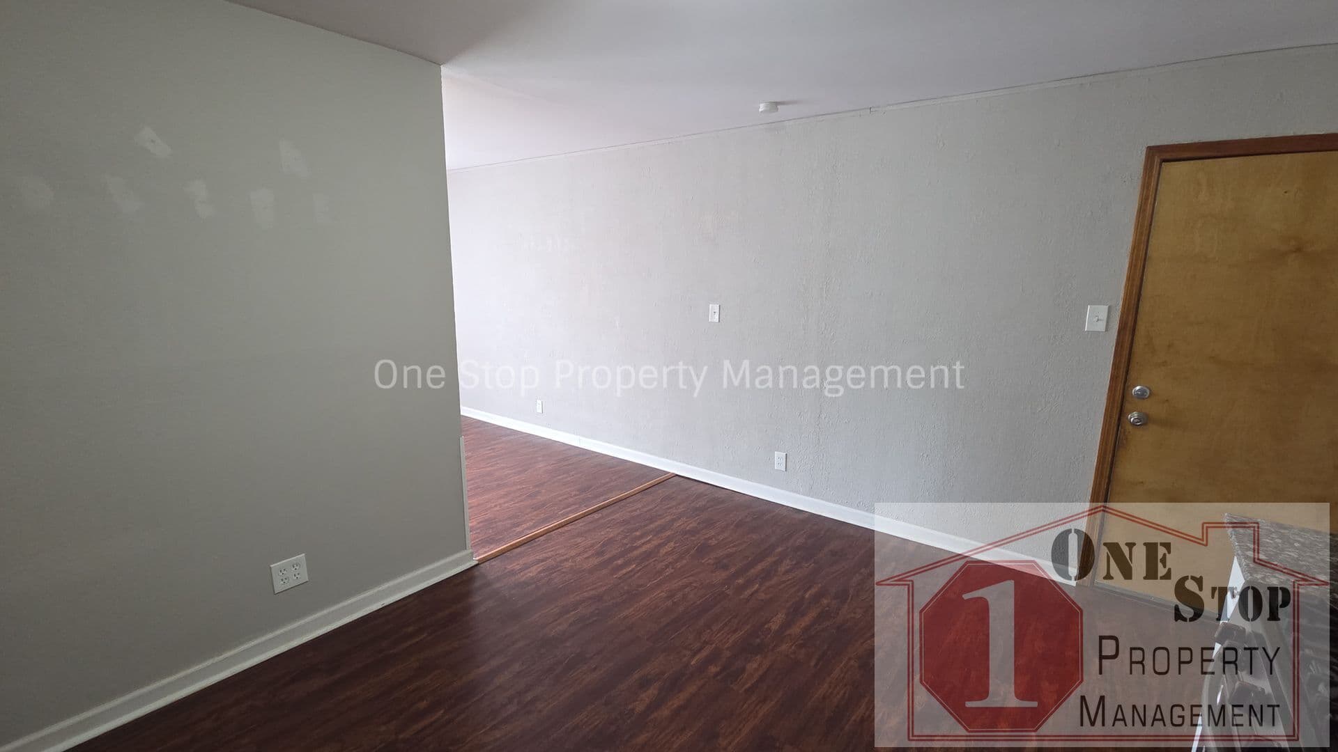 Gladstone House: 404 NE 67th Terrace